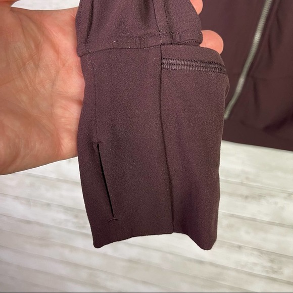 Lululemon Contour Jacket size 6 - Picture 9 of 12